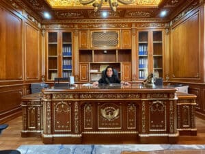 nội thất gõ đỏ biệt thự, lâu đài